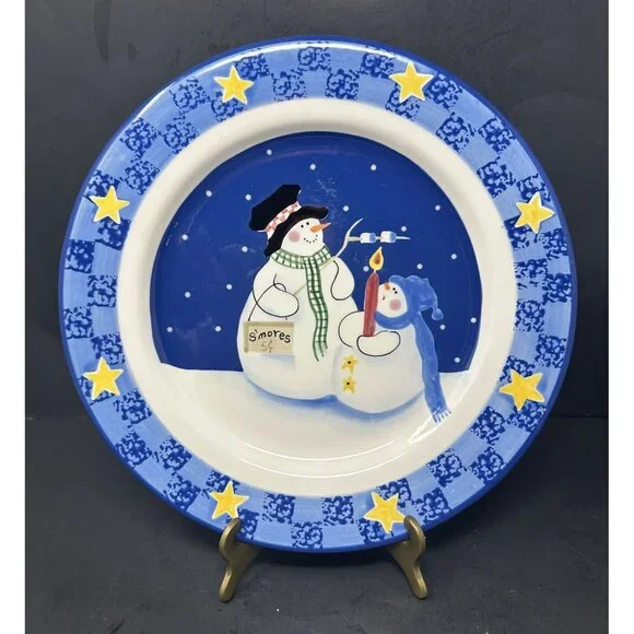 (2) SANDI GORE EVANS THE S'MORES THE MERRIER Jolly Follies Dinner Plates Snowmen - Picture 8 of 13